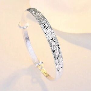 925 Elegant Silver Floral Bangle Bracelet